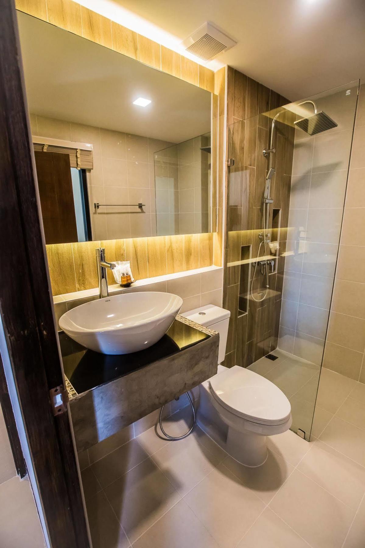 C Hotel Boutique And Comfort Chiang Mai Ngoại thất bức ảnh