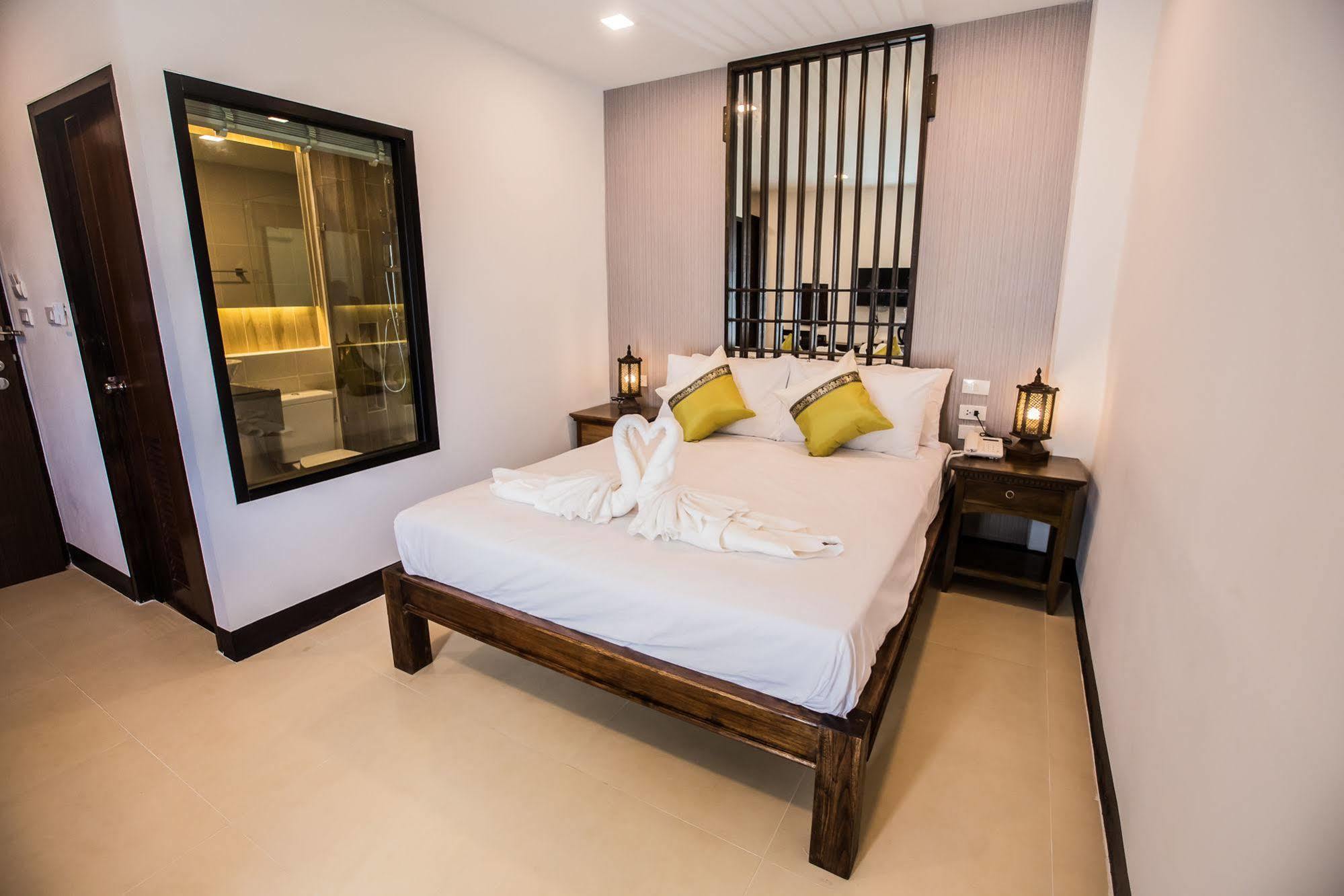 C Hotel Boutique And Comfort Chiang Mai Ngoại thất bức ảnh