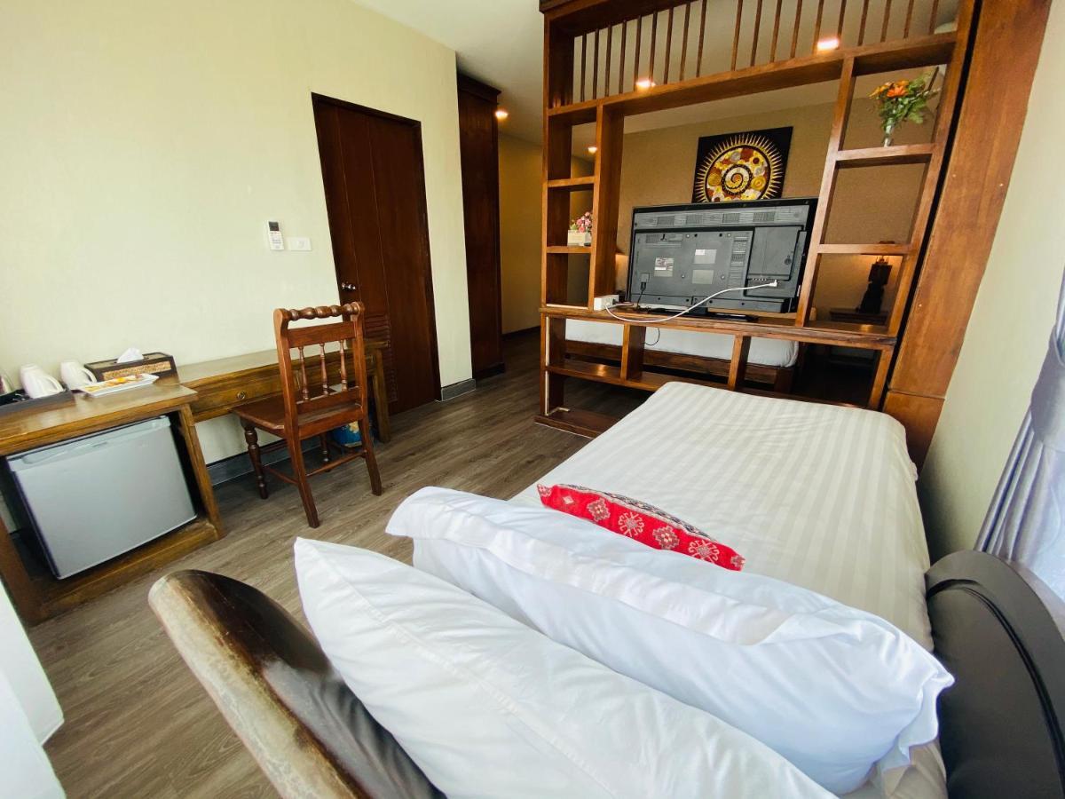 C Hotel Boutique And Comfort Chiang Mai Ngoại thất bức ảnh